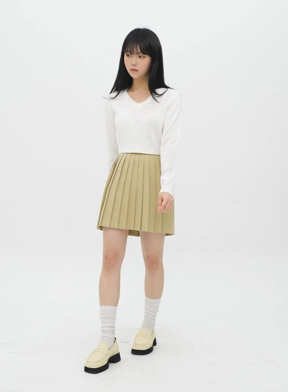Cropped V Neck Knit C1901