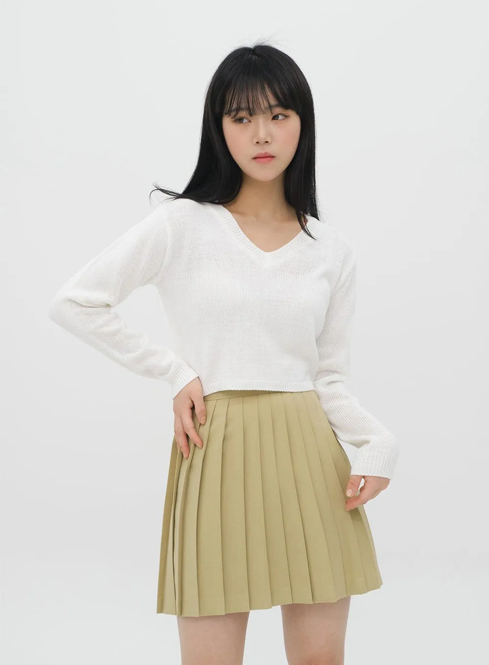Cropped V Neck Knit C1901