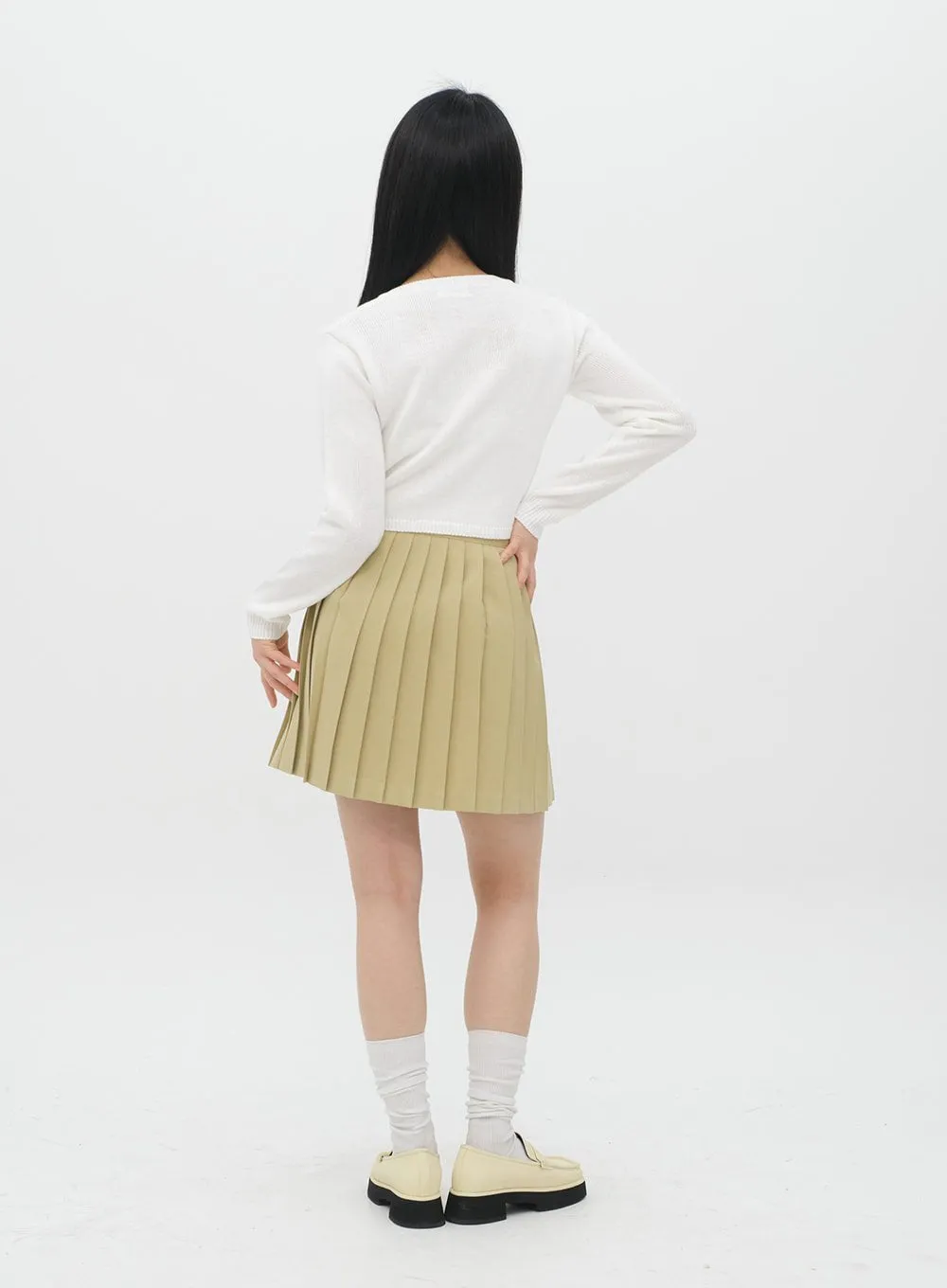 Cropped V Neck Knit C1901