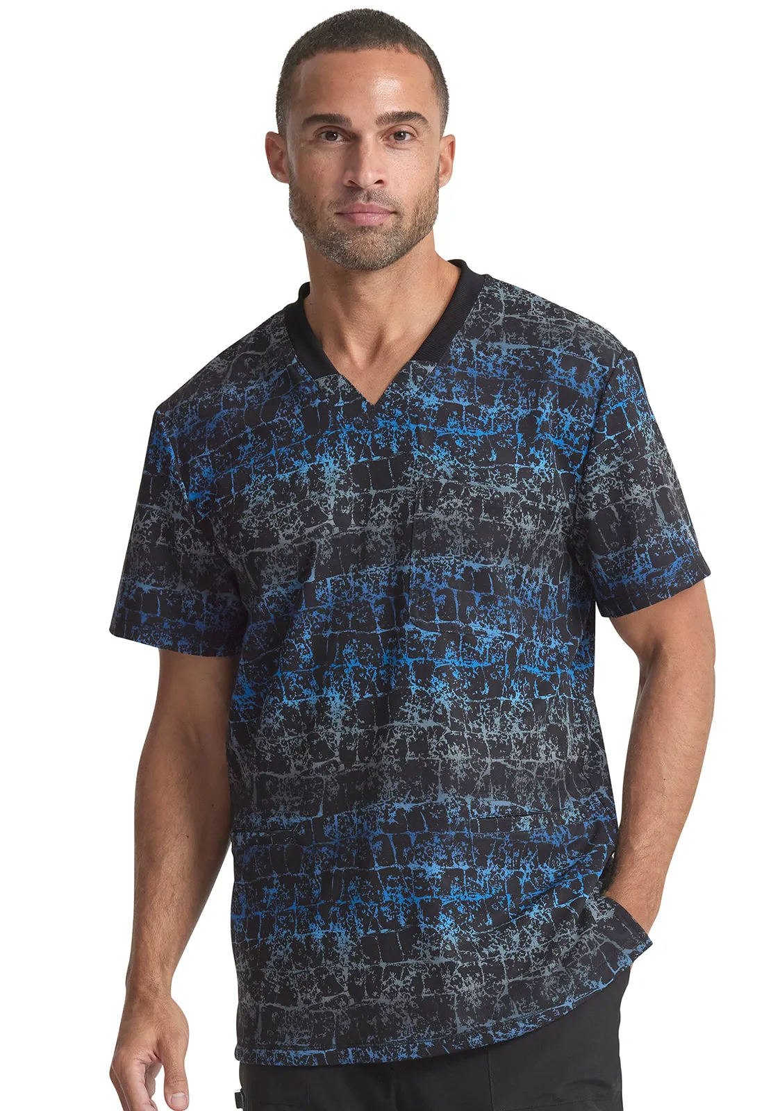 Dynamix - Men's Rib Knit V-Neck Print Top